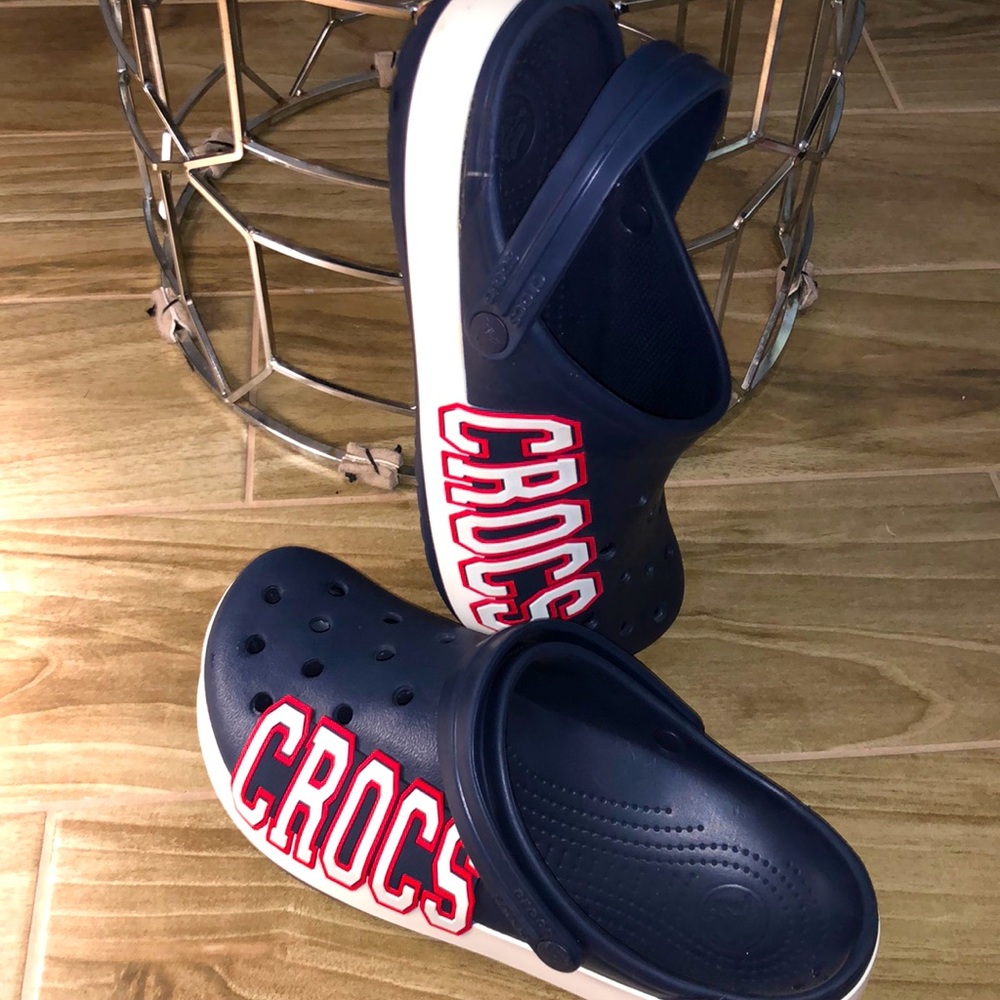 CROCS